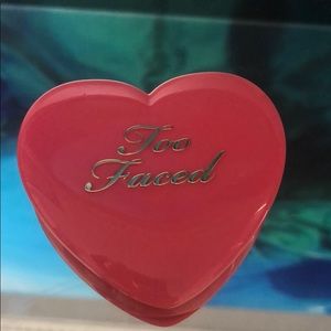 Too faced love flush how deep is your Love blush